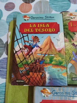 Gerónimo Stilton libros varios.