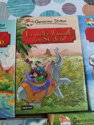 Gerónimo Stilton libros varios.