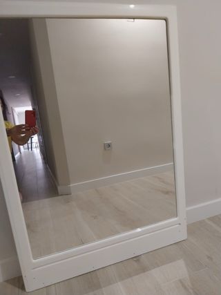 Espejo blanco grande de madera