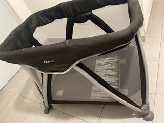 Cuna de viaje / Parque de juegos bebé Nuna