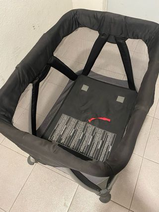 Cuna de viaje / Parque de juegos bebé Nuna