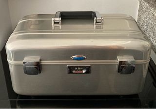 Neceser Zero Halliburton plata