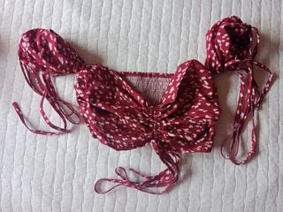Top rojo con estampado