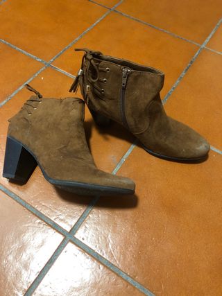 Stivaletti Marroni - Scarpe con Tacco