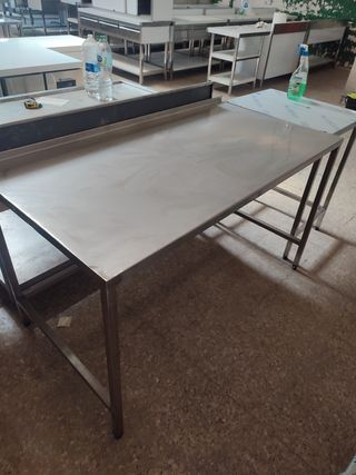 MESA INDUSTRIAL DE 146 CM