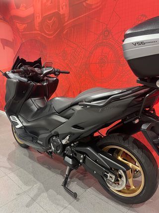 Yamaha T-Max 560 TECH MAX
