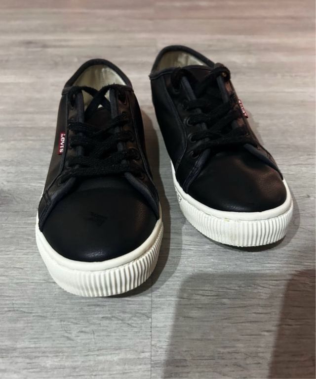 Zapatillas Levi's Negras