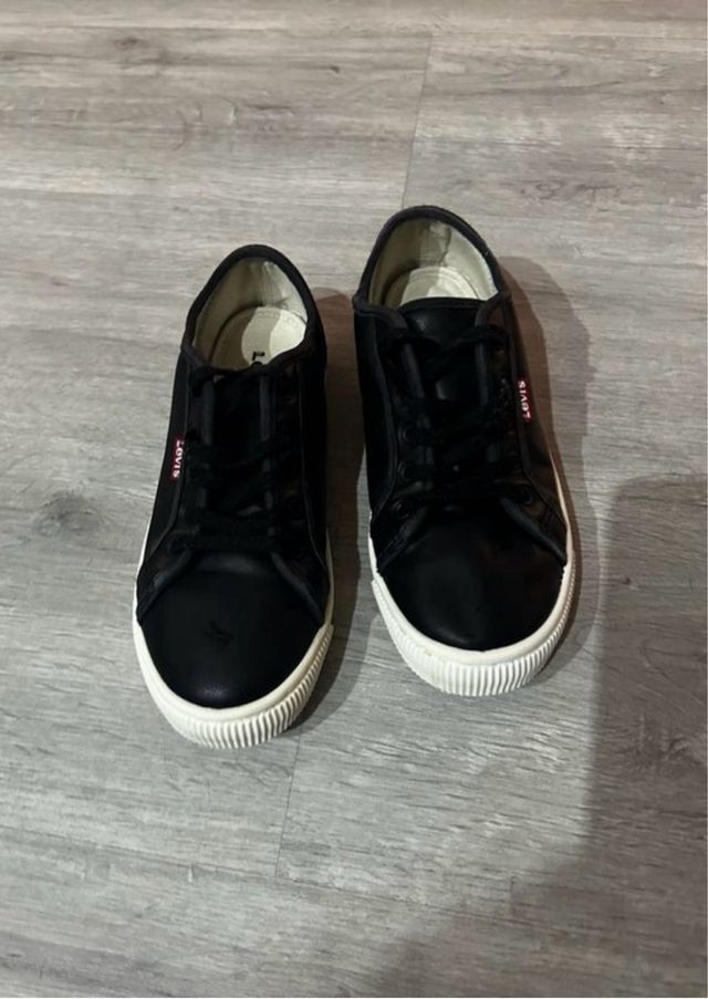 Zapatillas Levi's Negras