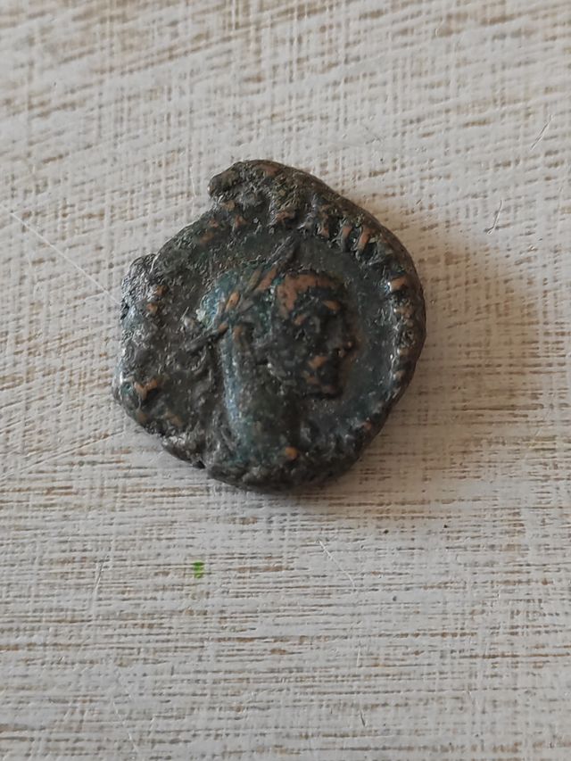 Moneda romana antigua