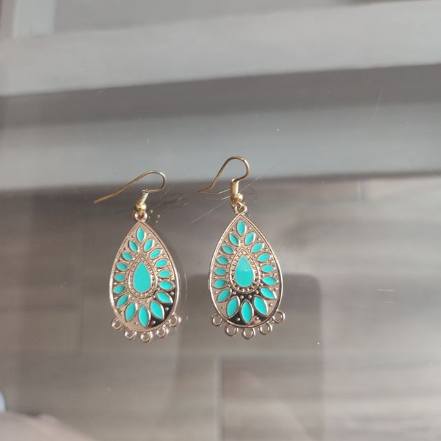 Pendientes dorados turquesa