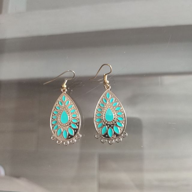 Pendientes dorados turquesa