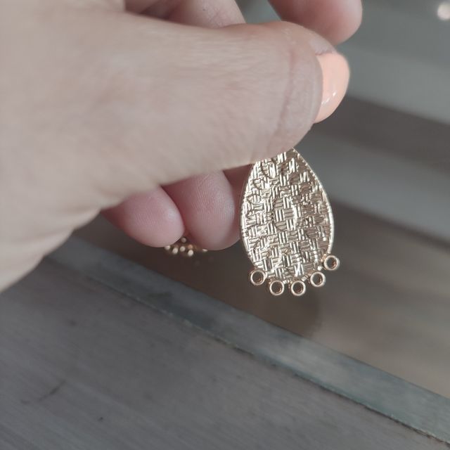 Pendientes dorados turquesa