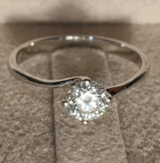 Anillo oro blanco con Diamante Natural NUEVO