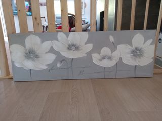 Cuadro flores grises y blancas