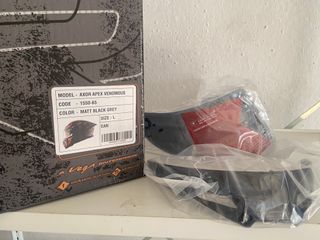 Casco Shiro Venomous Gris - INCLUYE VISERA OSCURA 