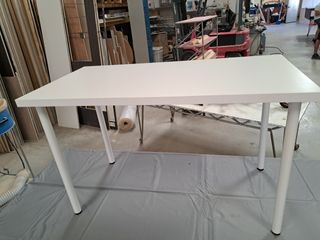 Mesa blanca IKEA - Escritorio