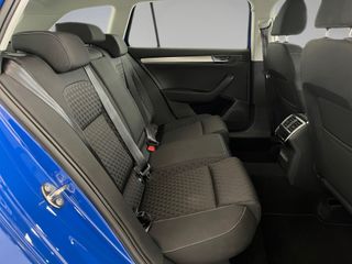 Skoda Superb Combi 1.4 TSI iV P-HEV Ambition DSG 160 kW (218 CV)