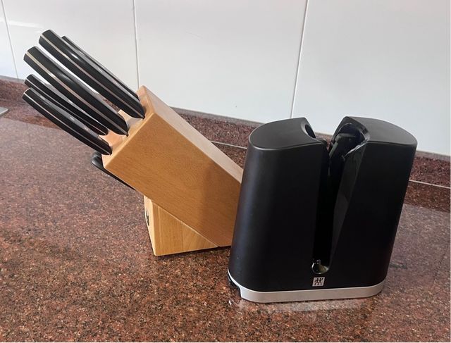 Juego cuchillos Zwilling + afilador