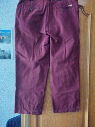 Pantalón chino granate Emilio Tuchi,talla 48