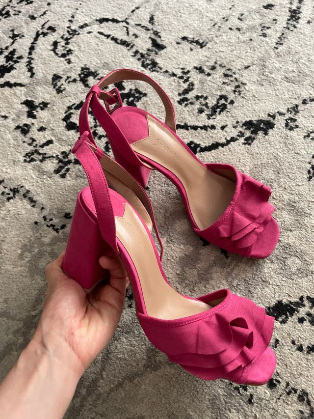 Sandalias Stradivarius rosa