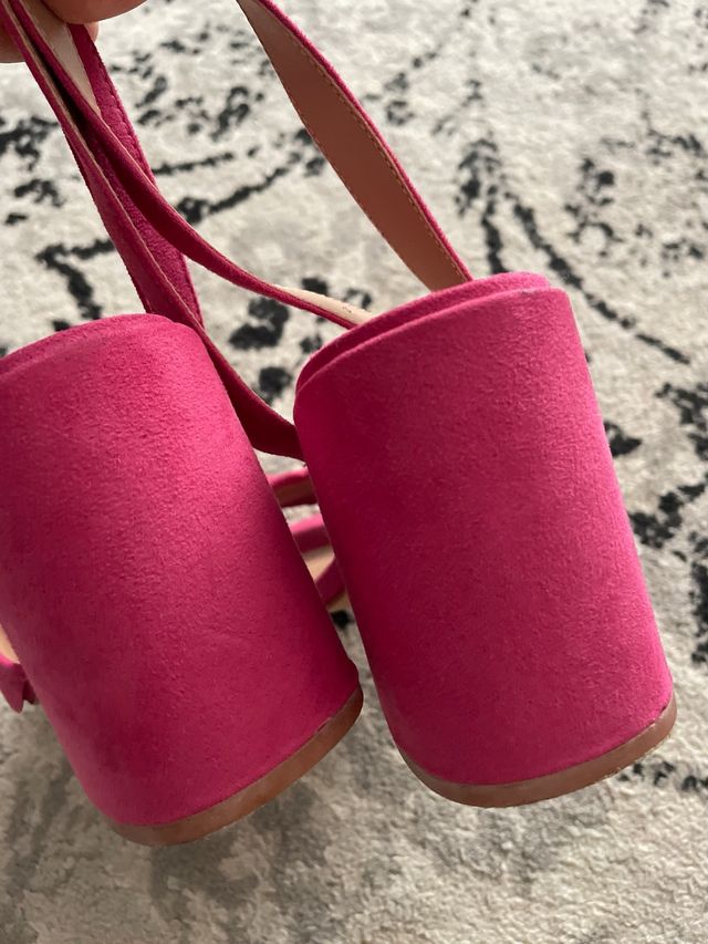 Sandalias Stradivarius rosa