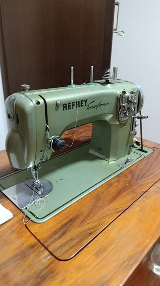 Máquina de coser antigua