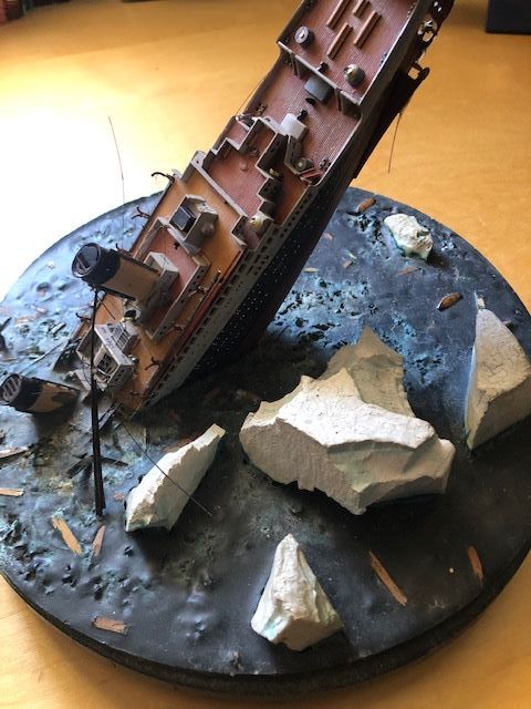 Maqueta hundimiento del TITANIC