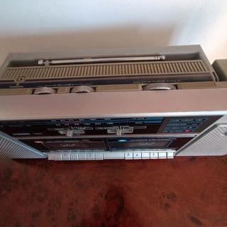 Radio Cassette Tobishi RT-1760 - Gris Plata