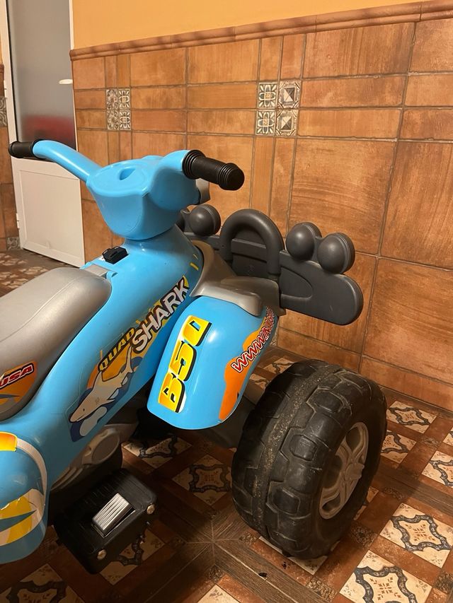 Quad eléctrico infantil Injusa