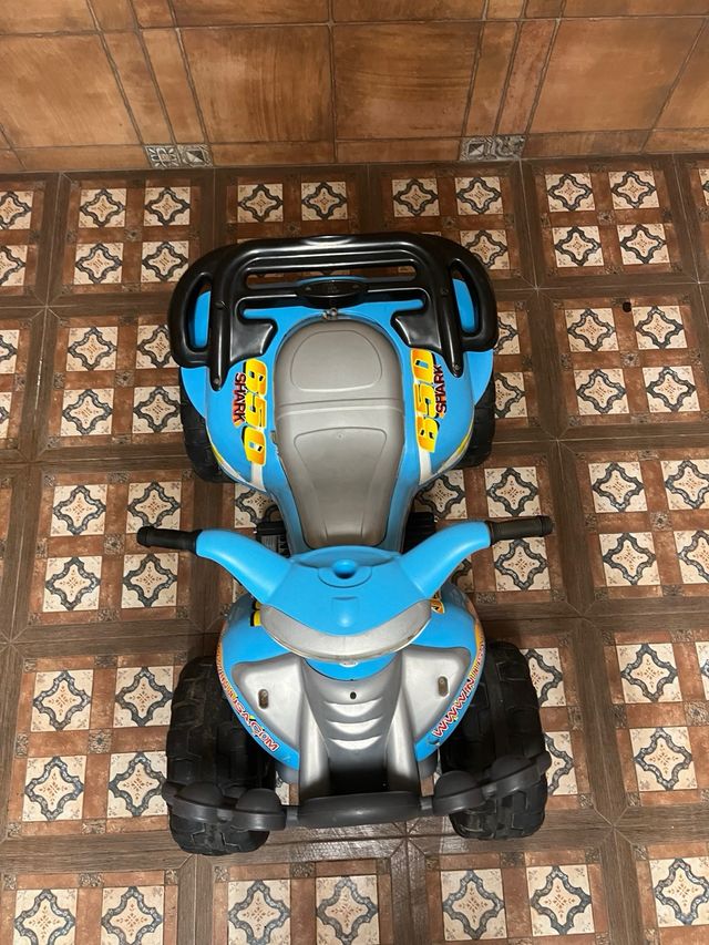 Quad eléctrico infantil Injusa