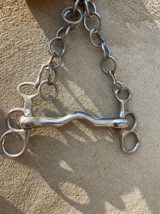 Bocado de enganche para caballos