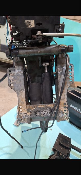 Motor fueraborda Mariner 60cv 2T