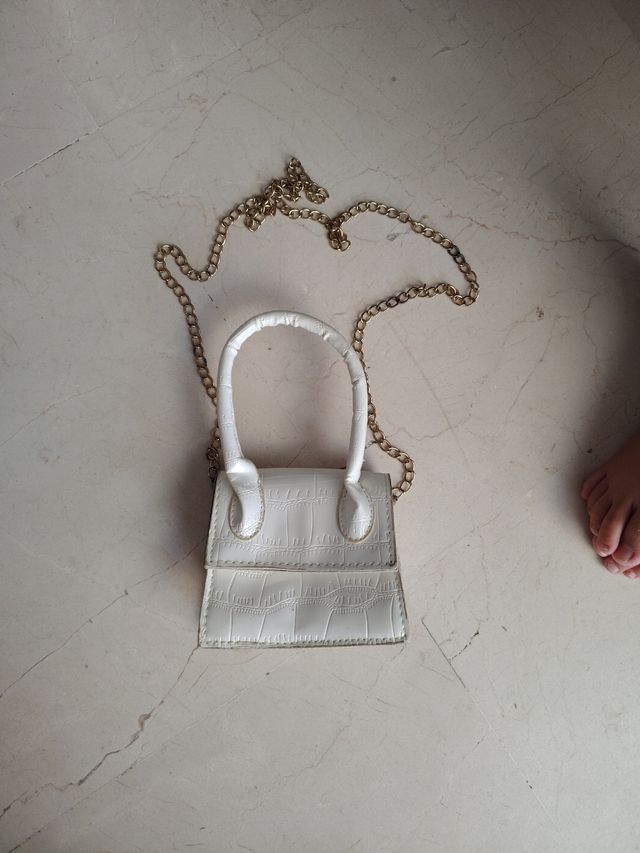 Bolso bandolera blanco pequeño