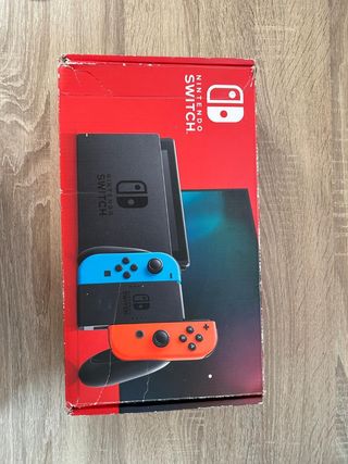 Nintendo Switch Azul-Rojo.
