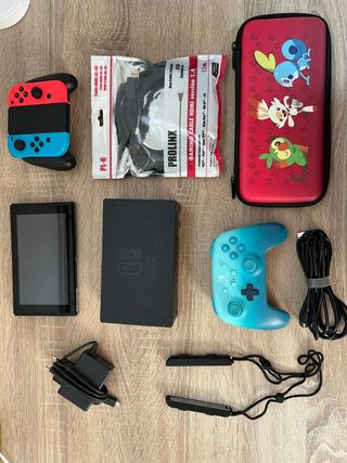 Nintendo Switch Azul-Rojo.