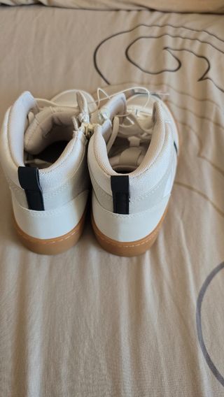 Zapatillas Zara blancas niña