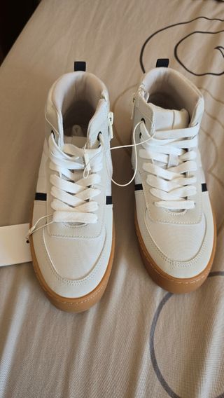 Zapatillas Zara blancas niña