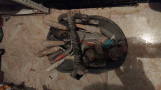 Sierras de mano usadas no ago enbios