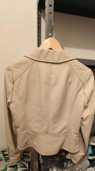 Cazadora Only beige talla M