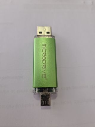 MICRODRIVE USB 32GB 2 en 1