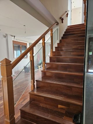 Escalera madera cristal
