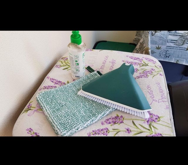 Kit pulizia vetri Folletto.