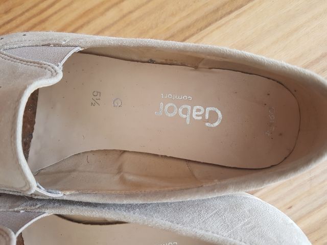 Zapatos Gabor grises con pedrería