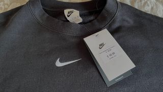 Sudadera Nike negra básica
