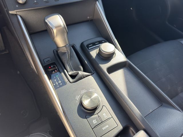 Lexus IS 300h 223CV Hibrido 2015