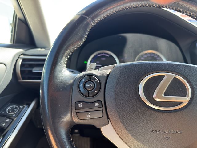 Lexus IS 300h 223CV Hibrido 2015