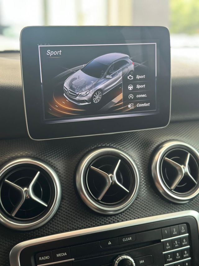 Mercedes-Benz Clase A200 AMG 136CV