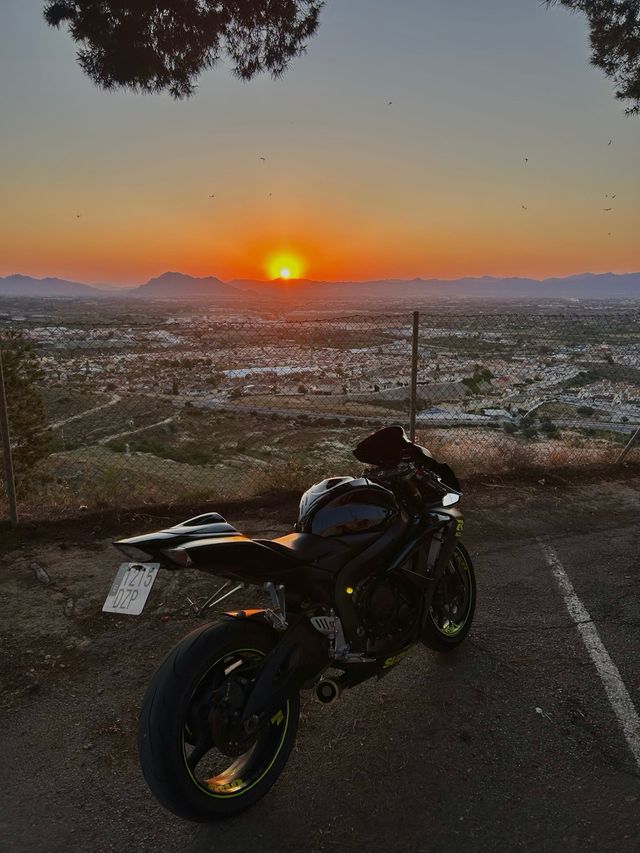 Suzuki GSXR 600 - Moto Impecable
