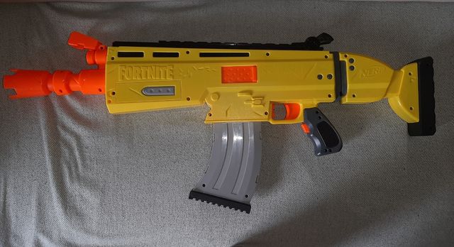 Nerf Fortnite AR-L: Pistola de dardos