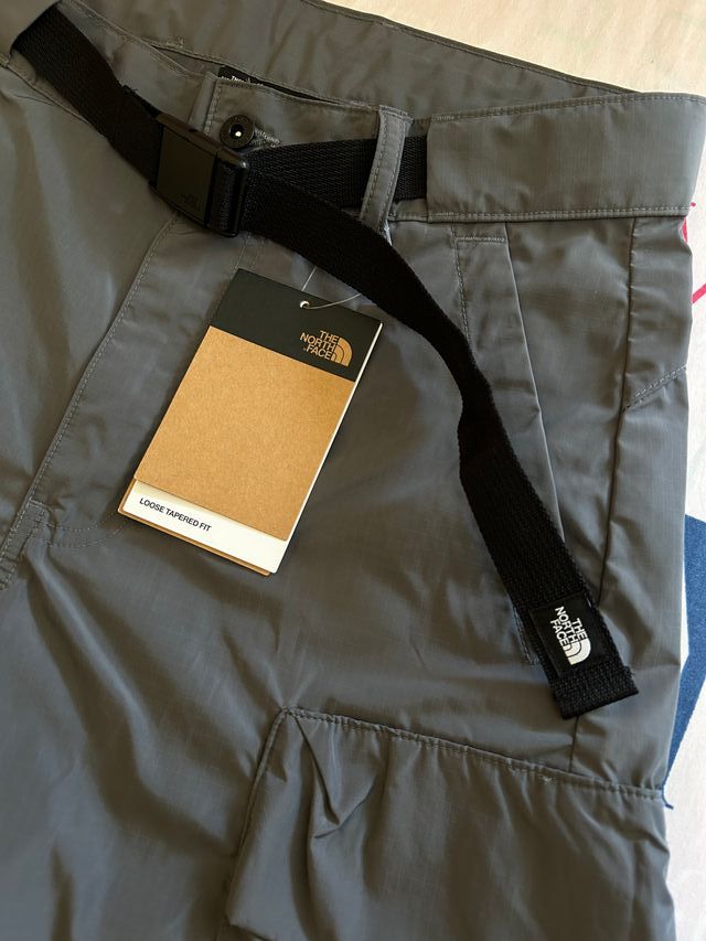 The North Face Cargo Shorts - Gris